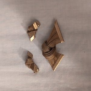 Knotted Gold Pin Brooch and Clip set
